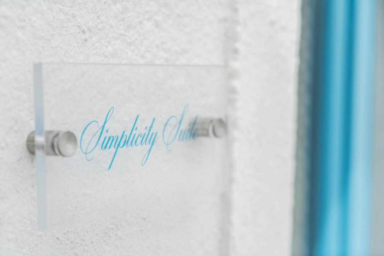 Euphoria Suites & Deluxe Studios Тира Экстерьер фото