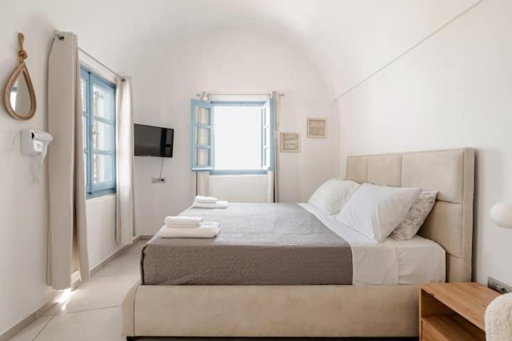 Euphoria Suites & Deluxe Studios Тира Экстерьер фото