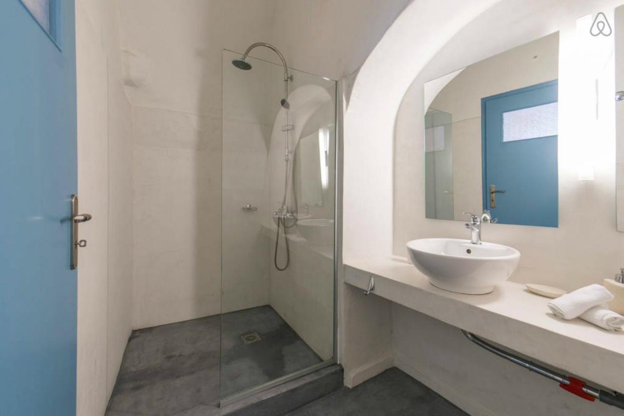 Euphoria Suites & Deluxe Studios Тира Экстерьер фото